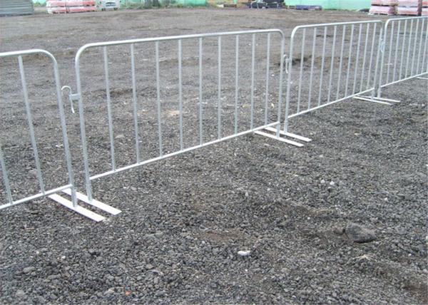 Zinc Coated Steel Pedestrian Crowd Control Barriers For Sport Ground
