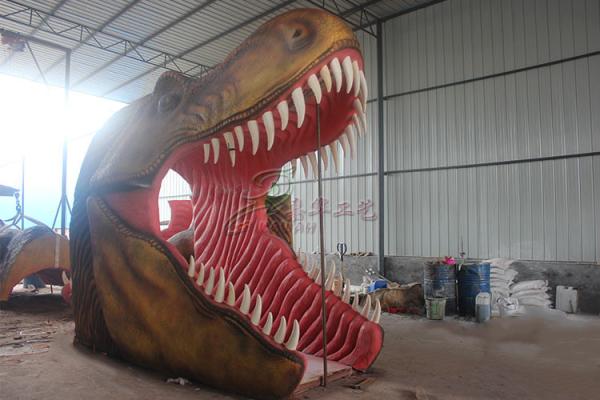 Grande cabeça Animatronic do dinossauro fixada na parede com resistência de abrasão excelente