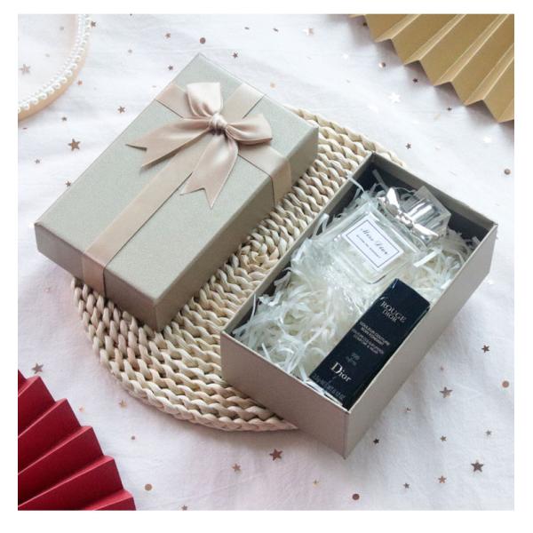 Крышка коробки подарка косметик конфеты духов упаковывая и низкопробная подарочная коробка с Bowknot ленты