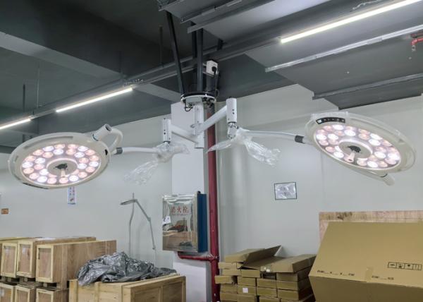 Lámpara quirúrgica LED de doble cabeza, montada en el techo, luz de sala de operaciones