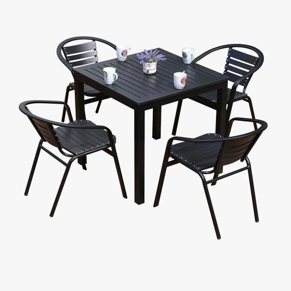Modern Outdoor Furniture Plastic Wood Dining Set Coffee Table Set for Cafe or Bistro