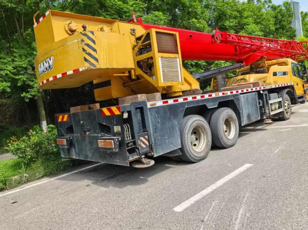 Used 2019 Sany Truck Crane for Heavy Lifting 25 Tons and 35 Meters Main Boom Length