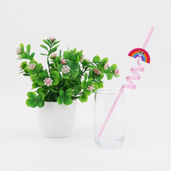 Personalized Party Decorations Find Unique Straws and More at Our Cross-Border Spot