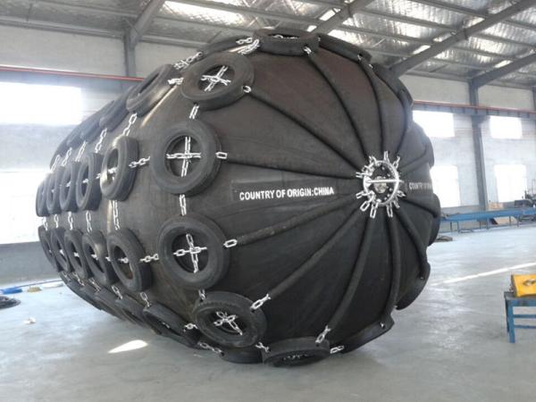 Cylindrical Yokohama Marine Pneumatic Rubber Fender With SGS Certificate