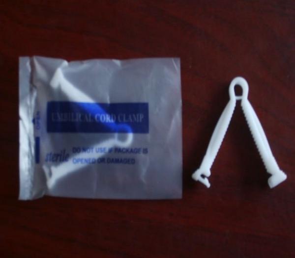 Surgical Sterile Disposable Umbilical Cord Clamp For Holding Newborn's Umbilical Cord