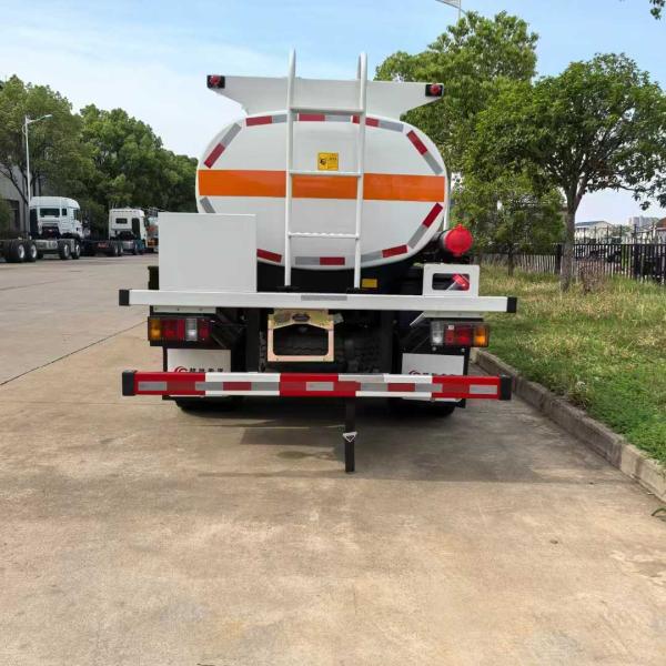 ISUZU 4*2 4*4 Mobile Petrol Bowser Vehicle