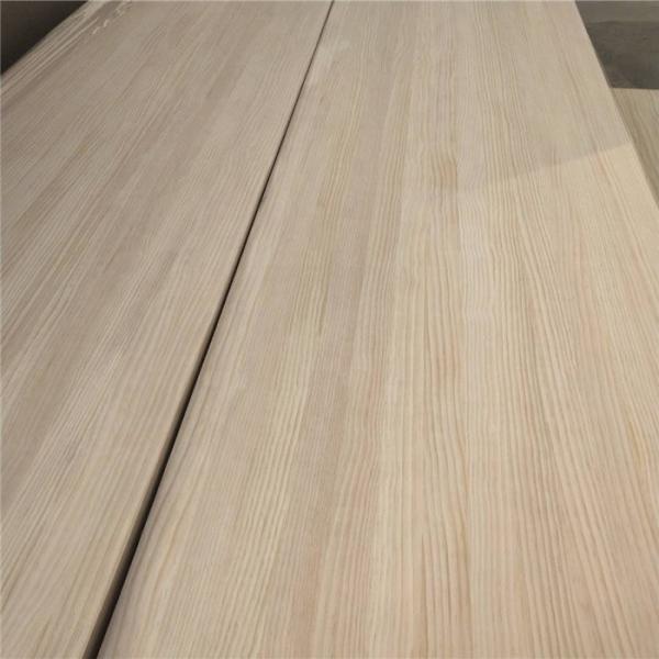 2440*1220mm Conteúdo de humidade 8%-12% Madeira sólida Material decorativo Painel de pinho para o seu