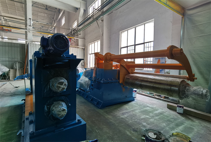 Катушка стали Cabon трубы ERW низкая черная разрезая линию машину 0.4-4 x 1600
