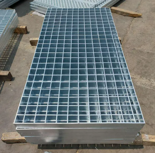 High Strength Anti-Corrosion Pressure Locked Steel Grating for Easy Installation in Platform Projects