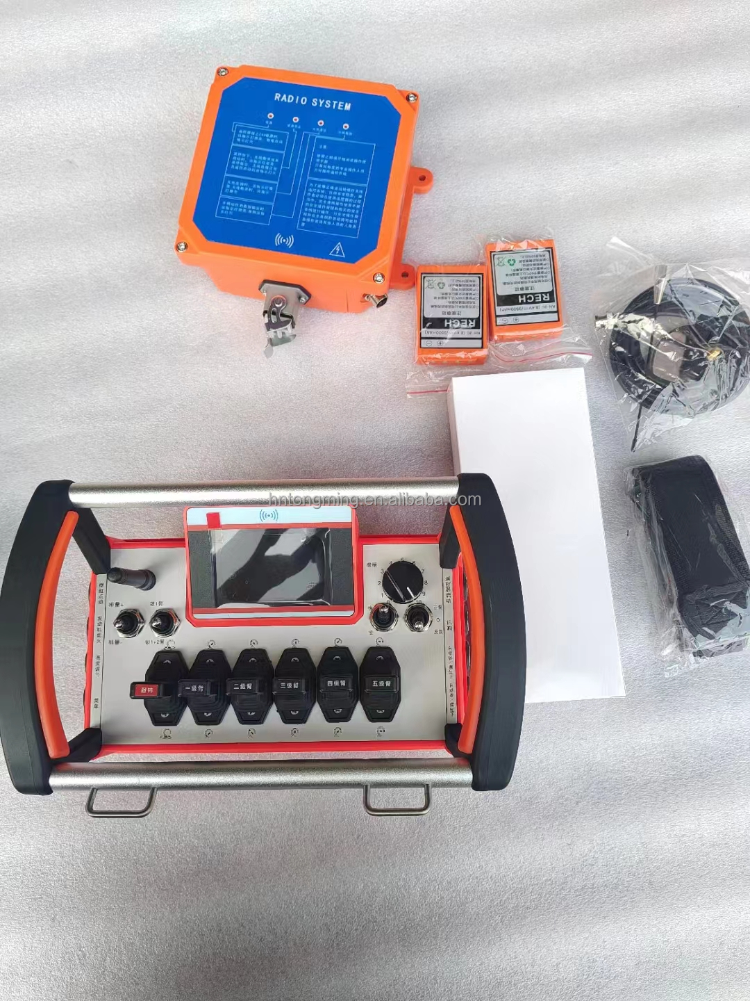 Wholesale Universal Screen Remote Control Assembly One Set for Sanyi Zhonglian XCMGg Construction Machinery Parts Made in China