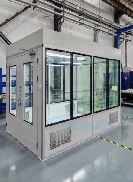 Construction Efficiency Advantages Clean Room Garment Cabinet with 99.99% Filter Efficiency and Windows