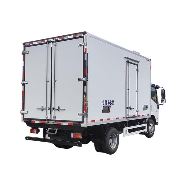 New Isuzu M600 Diesel Refrigerated Truck Manual EURO 5 150-250hp