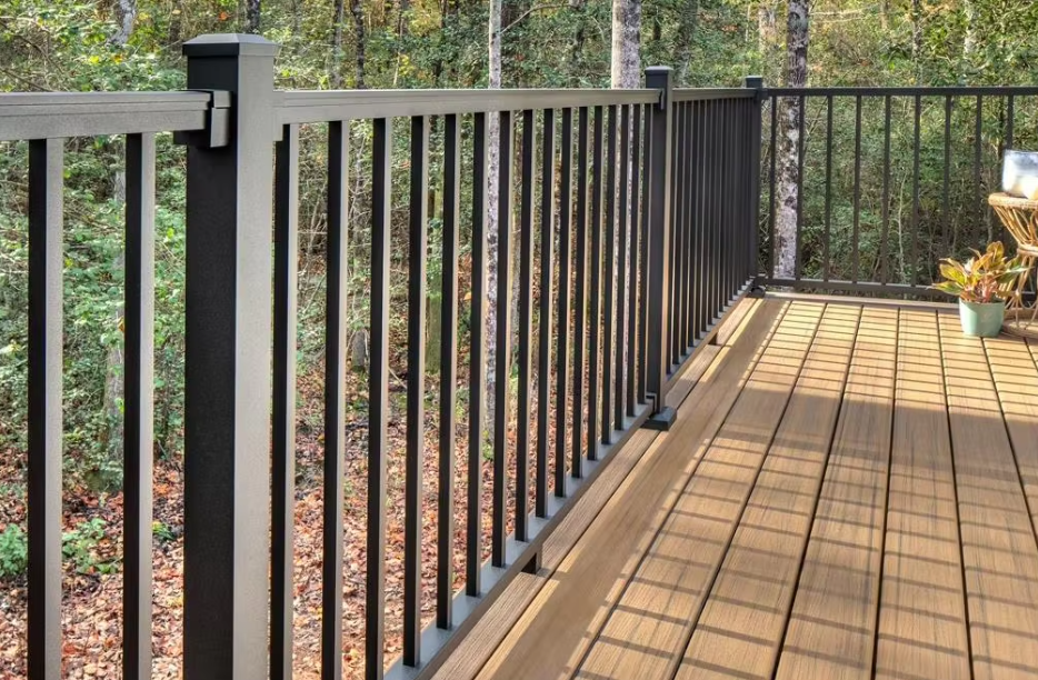 Square Tube Wrought Iron Fence 6ft Rust resistant For Backyard Area