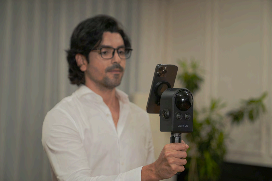 Lightweight 3D Gaussian Splatting PortalCam Spatial Camera Photorealistic Models