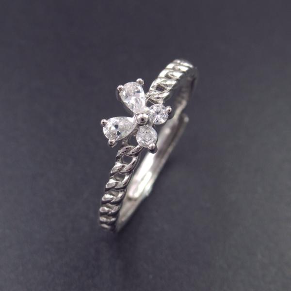 Чистые 925 белых колец стерлингового серебра регулируемых с пресноводным жемчугом