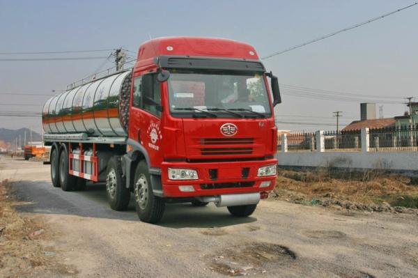 8x4 24700L FAW Liquid Tank Truck / Diesel Fuel Delivery Trucks 25m3