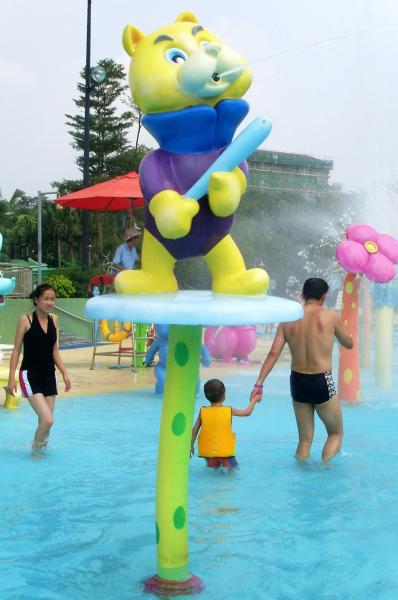 Equipamento engraçado personalizado do parque do pulverizador para crianças/crianças na piscina