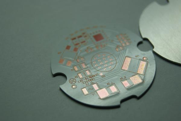 園芸用ライト先進技術向けFR-4 IMS PCB 耐電圧3KV