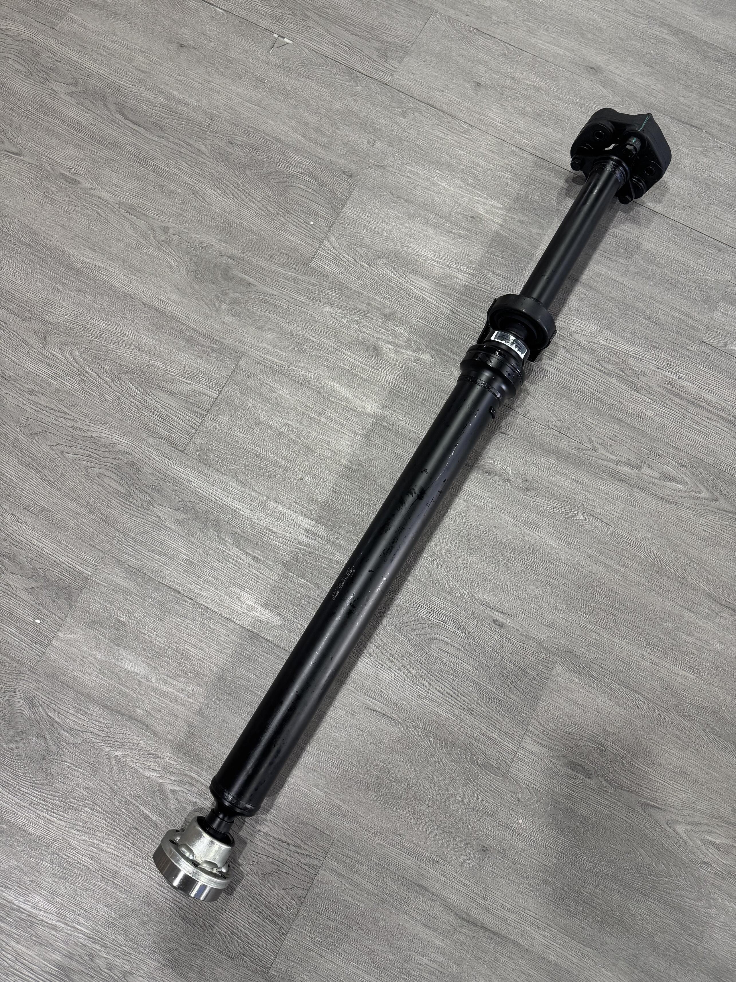High-quality drive shaf  7L0521102B  for imported Volkswagen Touareg