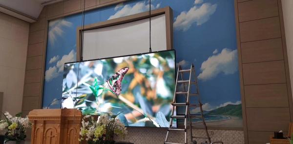 HD P2.6 Indoor Rental LED Display 1515 Pure Black SMD LED Type High Gray Scale