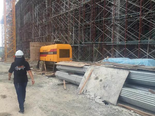 Stationary Diesel Concrete Trailer Pump With 18MPa Max Theoretical Pressure
