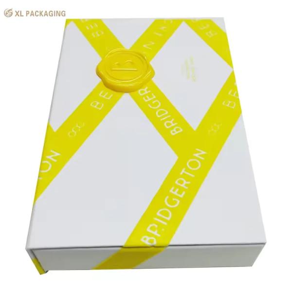 XL Packaging Custom Printed Cosmetic Boxes Yellow Velvet Finish Resin Logo Cosmetic Paper Box with Magnetic Closure and 4-Compartment Design for Skin Care Packaging
