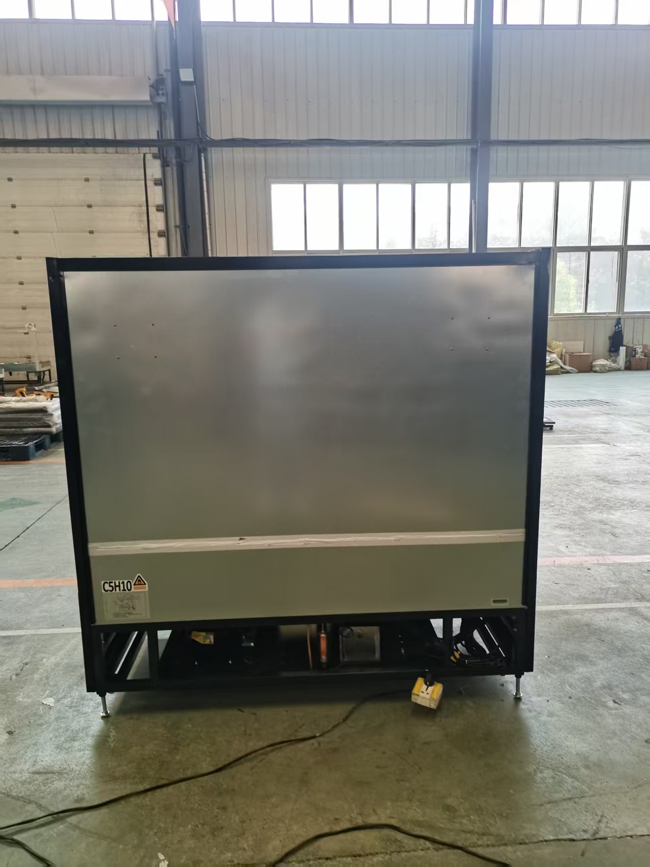 SEMI Series R290 Self-Contained Open Multideck Display Cooler