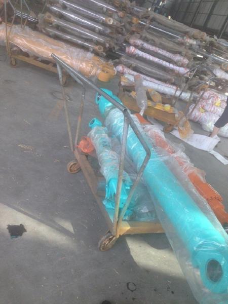 LC01V00055F3    Kobelco  SK350-10 bucket  cylinder  excavator spare parts new cylinder