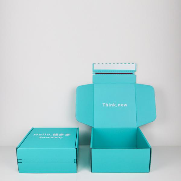 Boîtes d'expédition ondulées personnalisées de 2 mm d'épaisseur 6x6x2 avec estampage en feuille d'or et échantillon gratuit de vaisselle recyclable