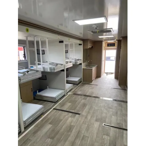 Multifunction 24 Berth Camper Truck for Emergence Fire Fighting