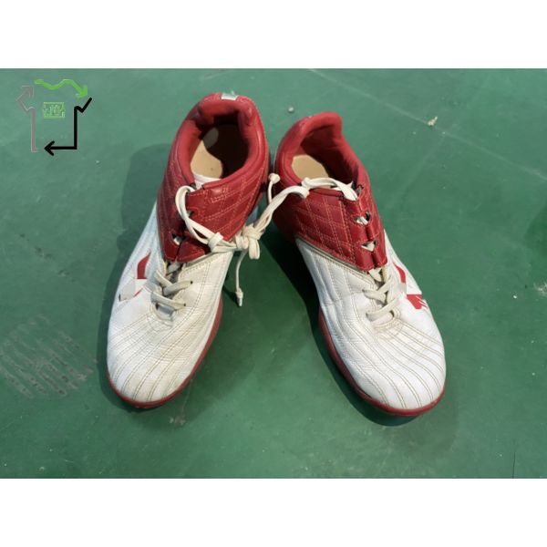 Second Hand Men's Football Shoes Chinese Branded Nylon Material Pre Owned Shoes
