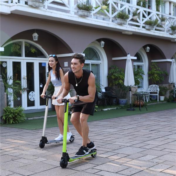 23KM / H Hoverboard Electric Scooter / Folding Electric Scoooter With 20-25 Km Max Distance