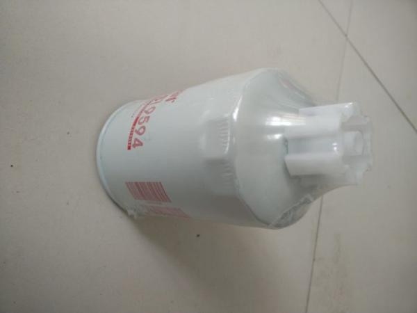 FS19594 Fleetguard Diesel Filter 0.1 Micron Fiberglass Fuel Water Separator Filter