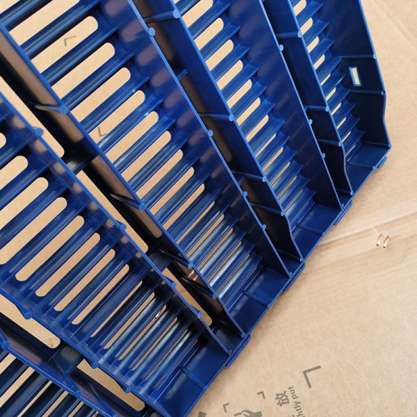 Odor Resistant Fecal Plastic Leakage Plate For Poultry Farming Livestock Equipment