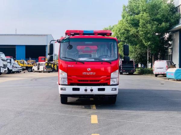 ISUZU 700p 6 Wheeler 190HP Water Tender Fire Truck , Fire Rescue Vehicle 4*2