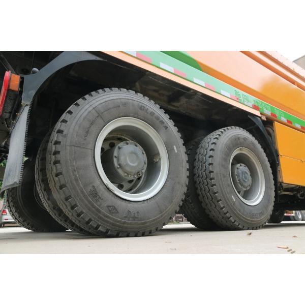 Camion à ordures d'occasion en Afrique DAYUN N8V 8*4 Mode de conduite 350 chevaux Camion à ordures de construction d'occasion Avec un faible kilométrage