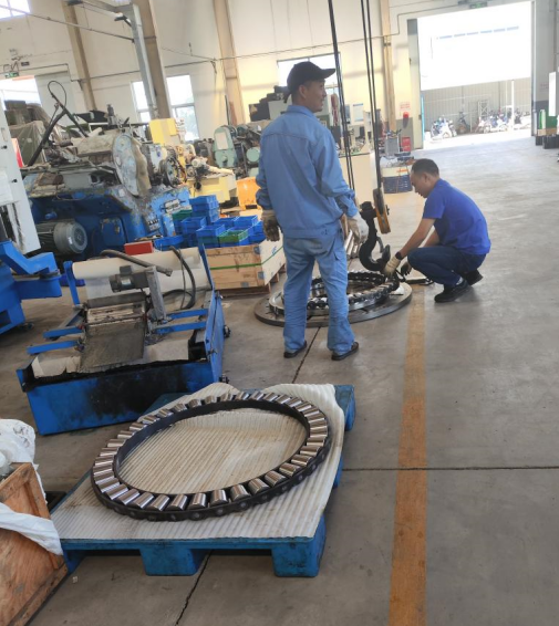 Rodamiento de rodillos empujado cónico con dentro del diámetro 20 ~ 1200 milímetros