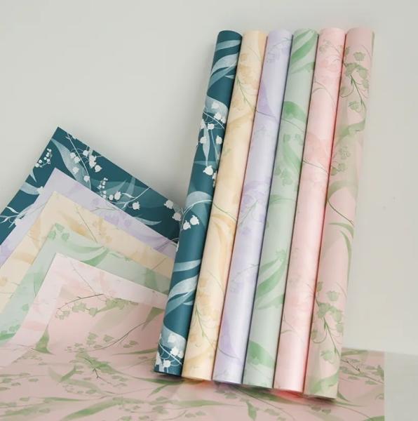 2024 Papel de embrulho de buquê de flores padronizado Papel de embrulho de plástico floral à prova d'água para o atacado de flores frescas