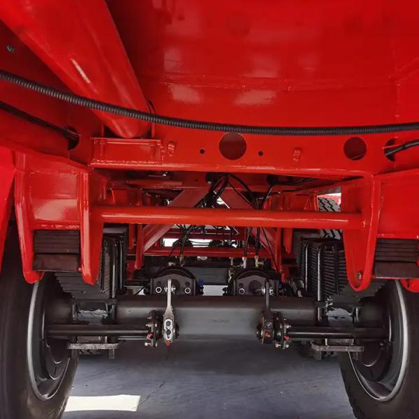 - Des camions-citernes en aluminium à vendre.