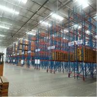 Entrepôt de rangement de matériaux métalliques pour le stockage et l'organisation