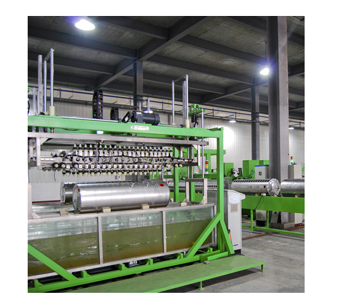 220V 380V chauffe-eau solaire automatique réservoir de soudage ligne de production Le tour est contrôlé