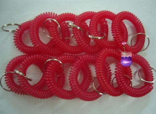 12pcs/lot plastic spiral coil wrist band key ring chain red color keyrings factory cheap