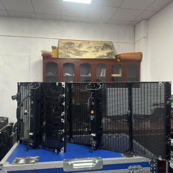 256×64 Used LED Screen Dicolor UT Series P3.91 Black Ice Screen