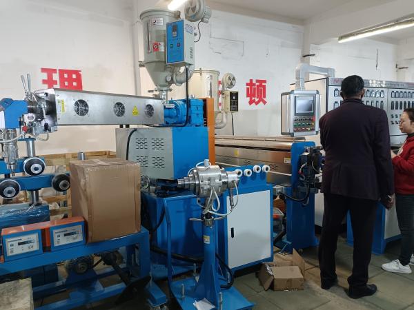 φ90mm+φ50mm Wire And Cable High-Speed Power Jacket Sheath PVC PE Extrusion Machine