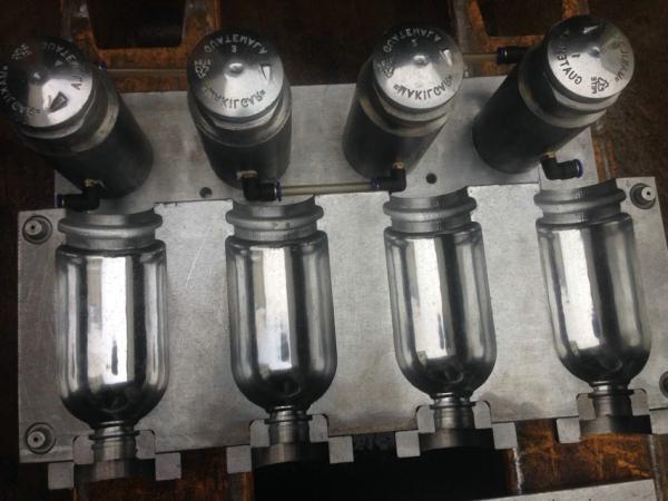 High Speed Rotary Pet Bottle Blowing Machine PLC Control For Food , Beverage