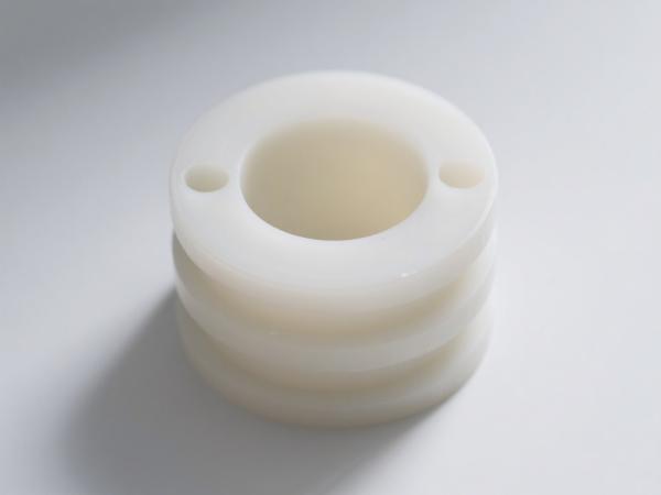 Traitement de pièces en plastique de haute précision avec inspection dimensionnelle complète