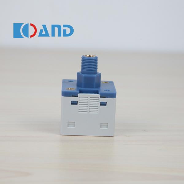 XP5 Pipe Digital Pressure Sensor High Accuracy NPN / PNP Switchable