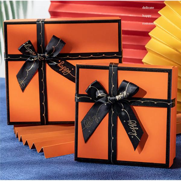 Luxury Pink Magnet Cover Dress Carton With Folding Magnetic Seal Gift Box