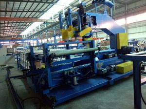 1 - 5mm Thickness steel PU Sandwich Panel Roll Forming Machine