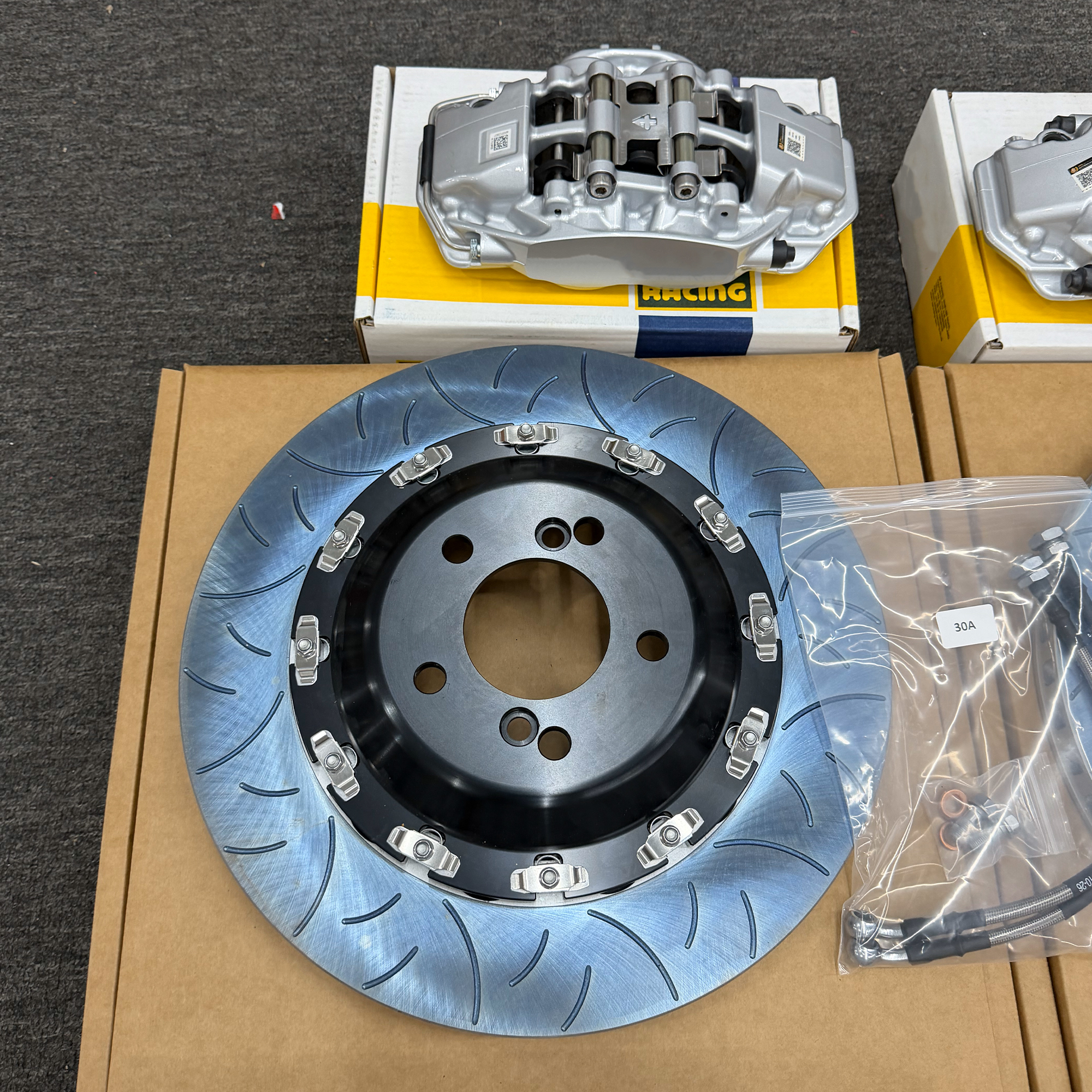 Customizable Factory Direct Supply For BMW M4 AP9560 AP9540 OEM 34116799465 Big Brake Calipers Kit